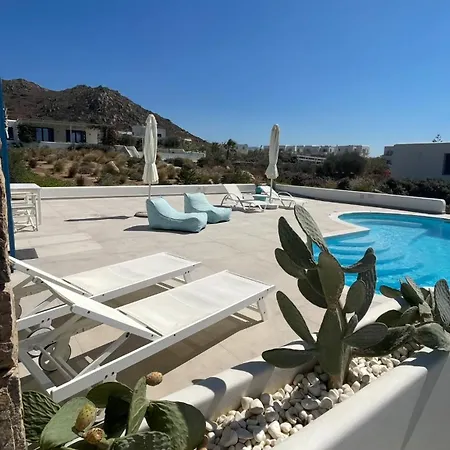 Сasa de vacaciones Salt, Luxurious Beachfront Retreat In Mikri Vigla, Naxos *
